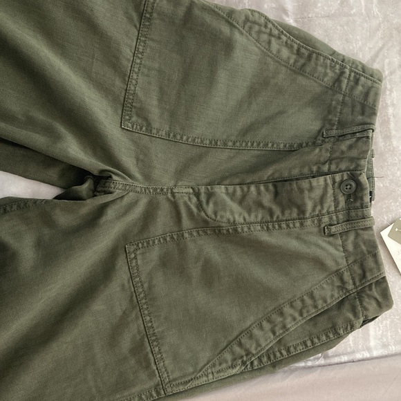(NWT) J. Crew Olive Green High-Waisted Cargo Pants - Picture 4 of 6